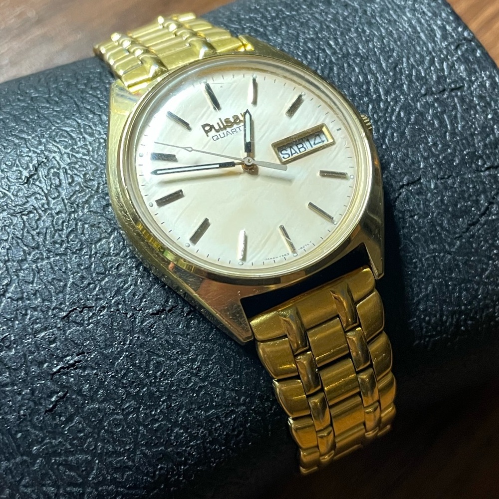 *Working* Vintage Gold Pulsar Watch